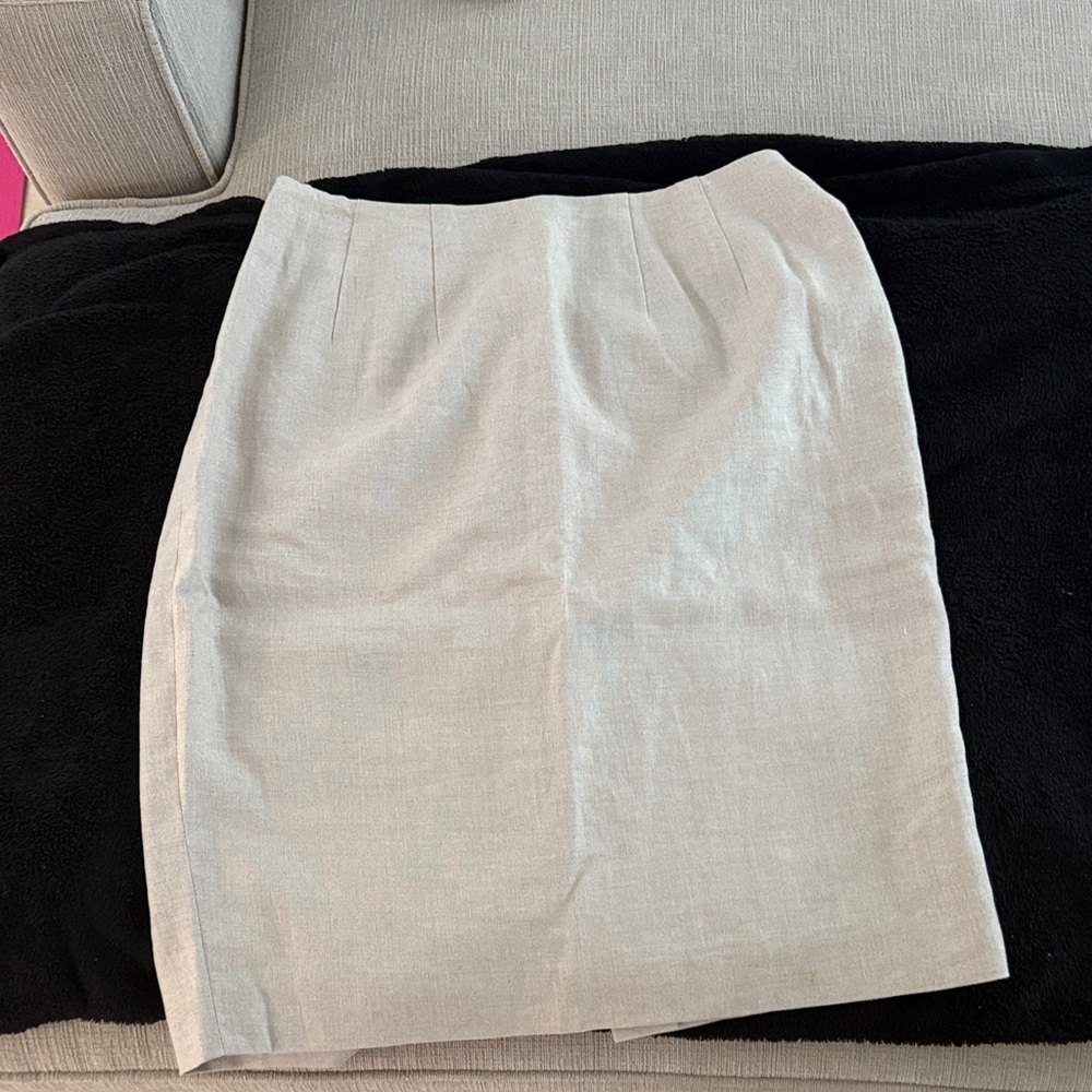 Classic Petite Cream Linen Skirt - Women's Tailored Workwear